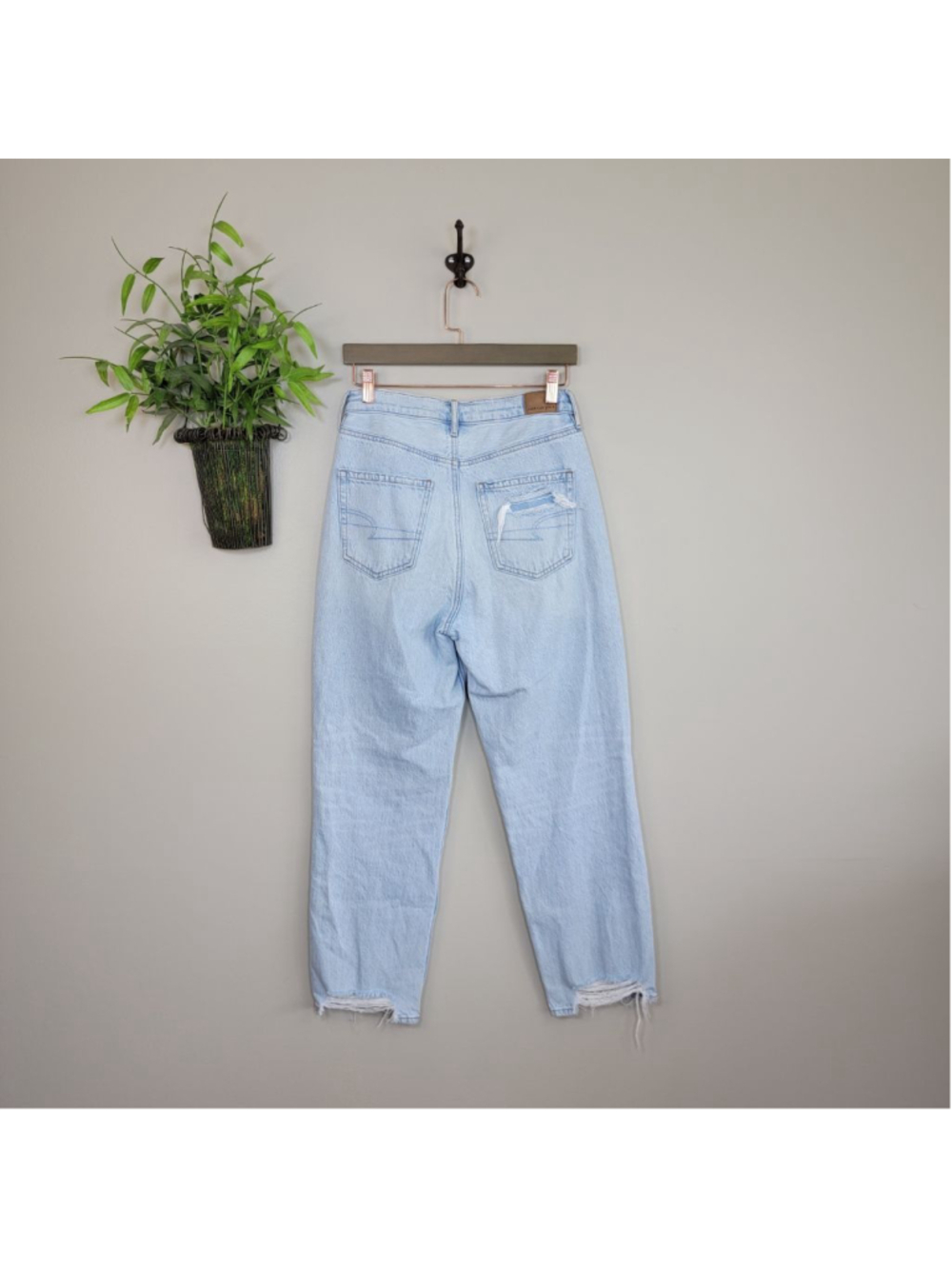 AE 6 American Eagle Highest Rise 90s Boyfriend Jeans Distressed Light Wash Raw - Picture 9 of 11